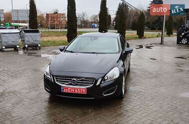 Седан Volvo S60 2013 в Дубно