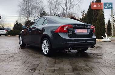 Седан Volvo S60 2013 в Дубно