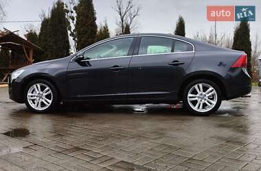 Седан Volvo S60 2013 в Дубно