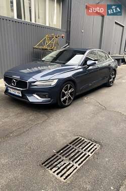 Седан Volvo S60 2019 в Києві