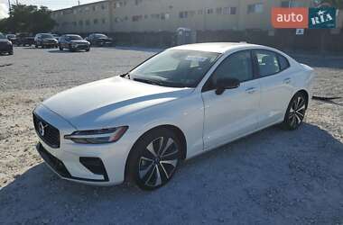 Volvo S60 2022