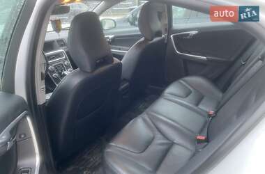 Седан Volvo S60 2014 в 