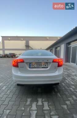 Седан Volvo S60 2014 в 