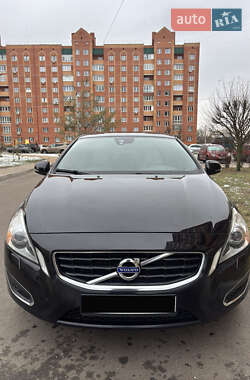 Седан Volvo S60 2011 в Києві