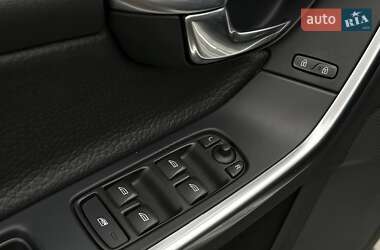 Седан Volvo S60 2012 в 