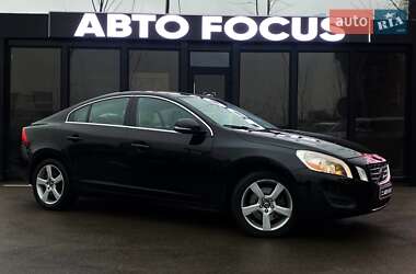 Седан Volvo S60 2012 в Киеве