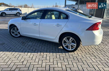 Седан Volvo S60 2013 в Кременце