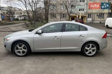 Седан Volvo S60 2011 в Киеве