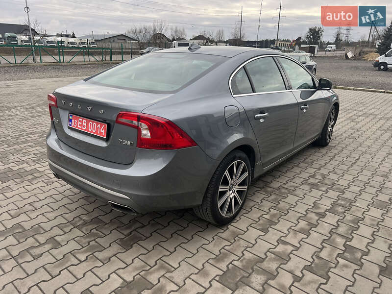 Седан Volvo S60 2016 в Луцке