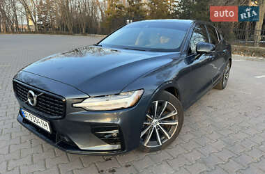 Седан Volvo S60 2021 в Миргороде