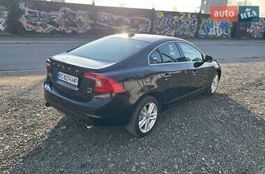 Седан Volvo S60 2012 в 