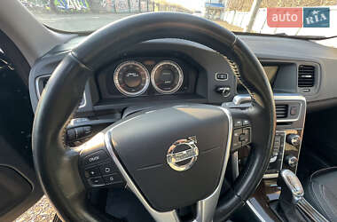Седан Volvo S60 2012 в 