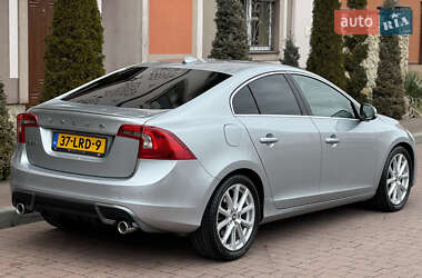 Седан Volvo S60 2011 в Стрые