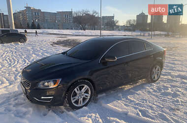 Седан Volvo S60 2014 в Києві