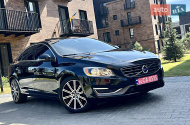 Седан Volvo S60 2016 в 