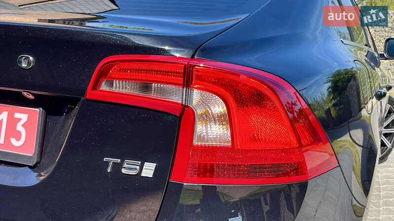 Седан Volvo S60 2016 в Ивано-Франковске