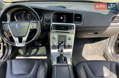 Седан Volvo S60 2016 в 