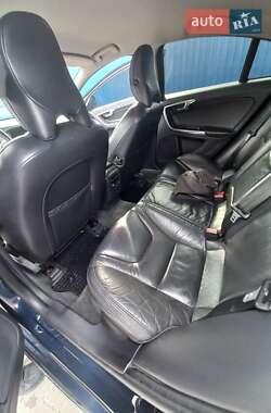 Седан Volvo S60 2010 в 