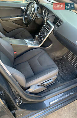 Седан Volvo S60 2010 в 