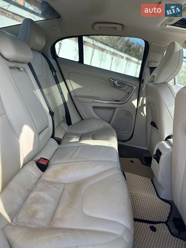 Седан Volvo S60 2013 в Білій Церкві