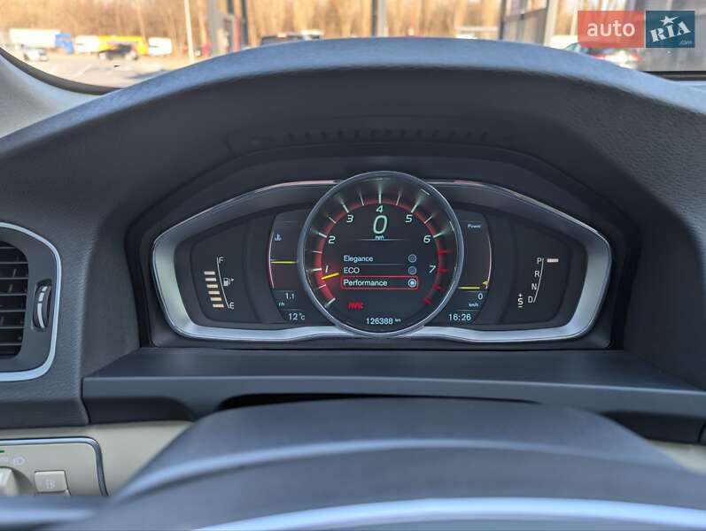 Седан Volvo S60 2013 в Умані