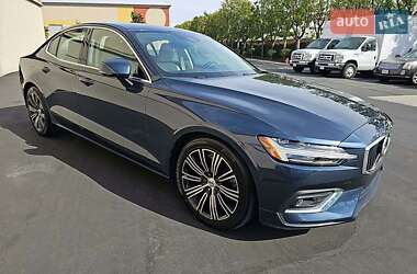 Седан Volvo S60 2019 в 
