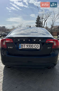 Седан Volvo S60 2011 в 