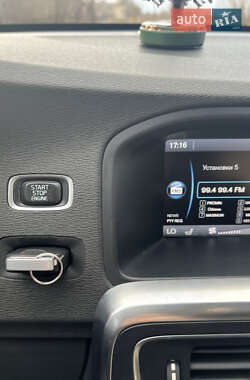 Седан Volvo S60 2011 в 