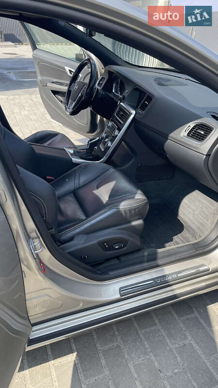 Седан Volvo S60 2014 в Здолбуніві