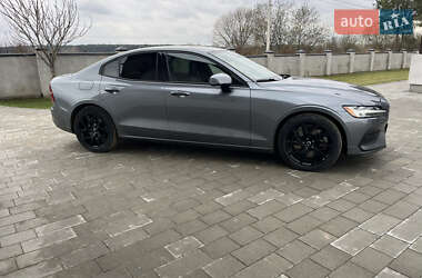 Седан Volvo S60 2020 в 