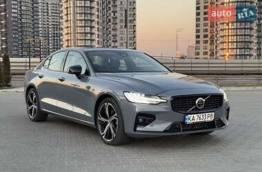 Седан Volvo S60 2023 в 