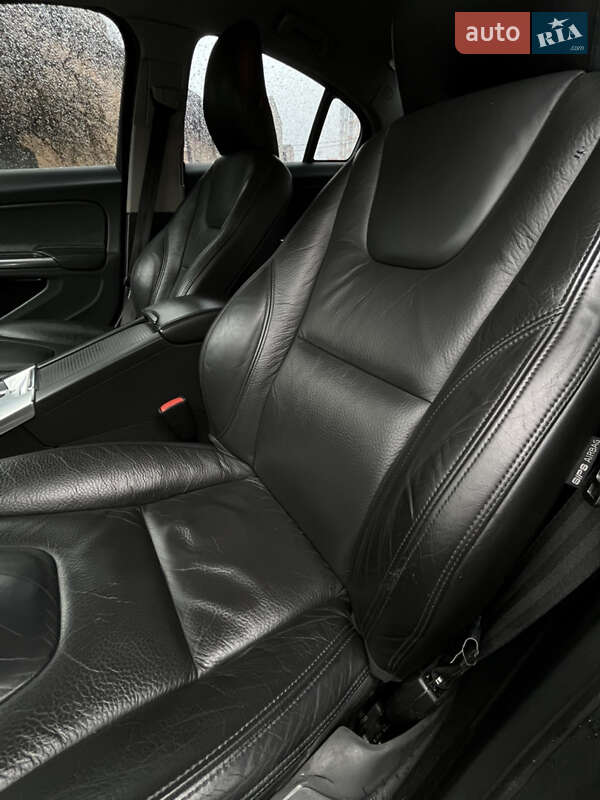 Седан Volvo S60 2011 в Ивано-Франковске