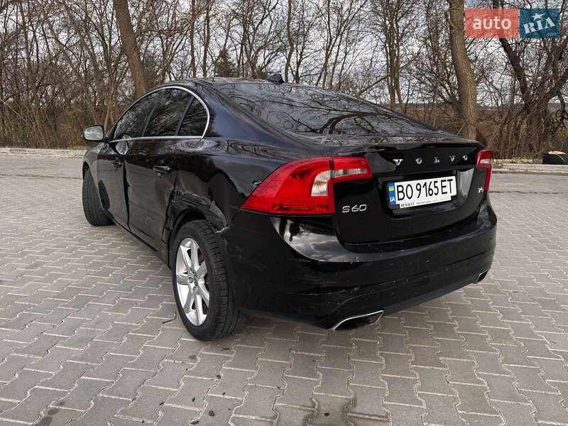Седан Volvo S60 2015 в Тернополе