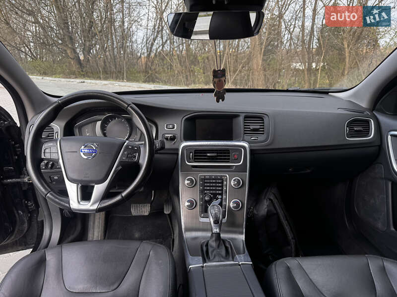 Седан Volvo S60 2015 в Тернополе