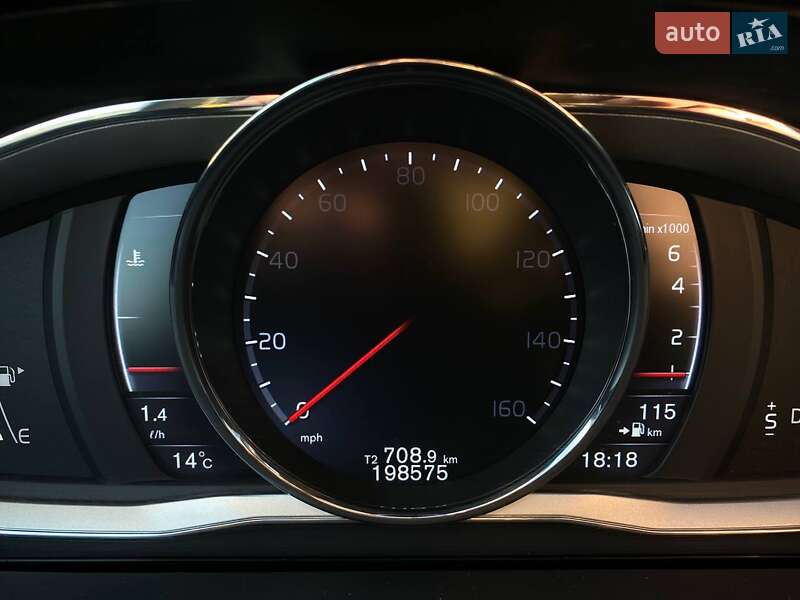 Седан Volvo S60 2016 в Львове