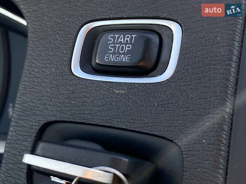 Седан Volvo S60 2016 в Львове