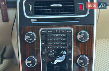 Седан Volvo S60 2013 в 