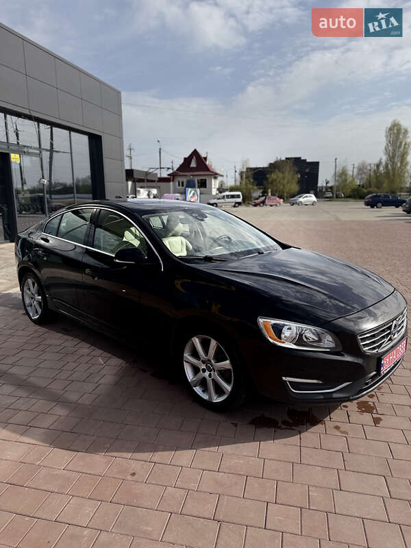 Седан Volvo S60 2016 в Нетешине
