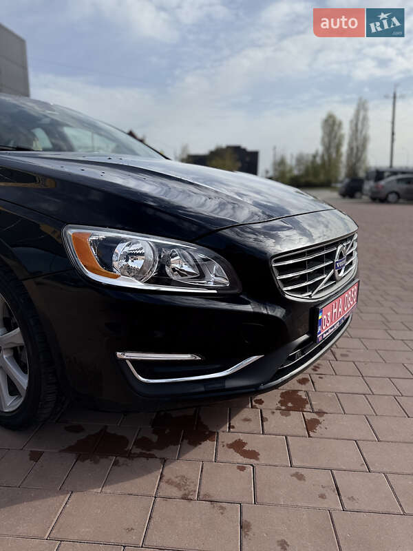 Седан Volvo S60 2016 в Нетешине