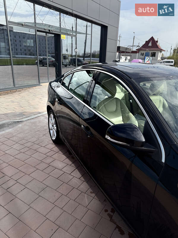 Седан Volvo S60 2016 в Нетешине