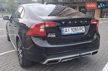 Седан Volvo S60 2017 в 