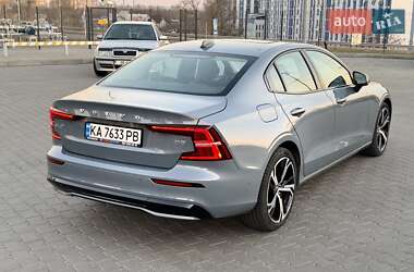 Седан Volvo S60 2023 в 