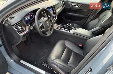 Седан Volvo S60 2023 в 