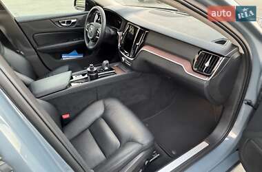 Седан Volvo S60 2023 в 
