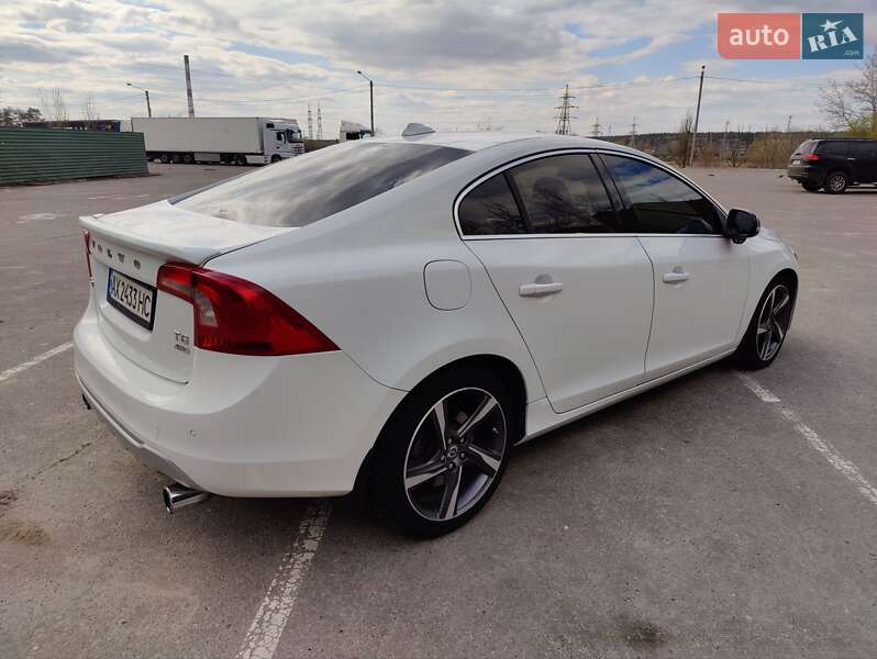 Седан Volvo S60 2011 в Харькове