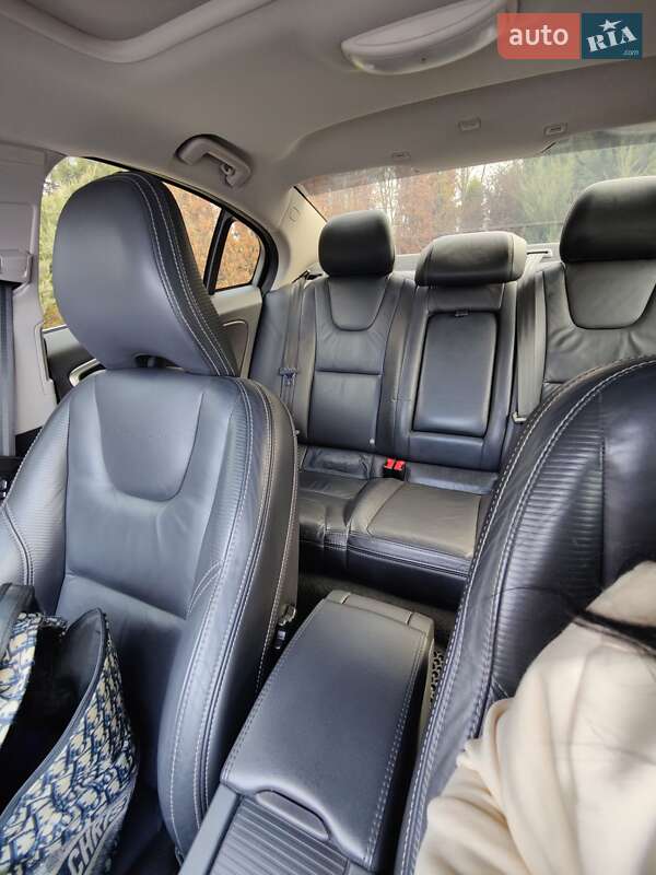 Седан Volvo S60 2011 в Харькове