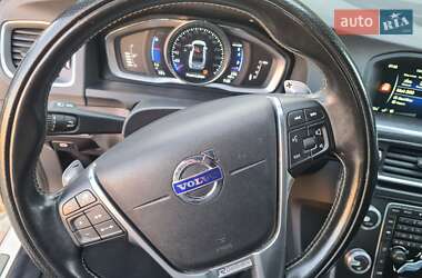 Седан Volvo S60 2015 в 