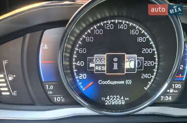 Седан Volvo S60 2015 в 