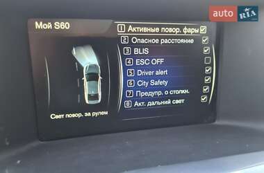 Седан Volvo S60 2015 в 