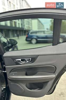 Седан Volvo S60 2021 в 